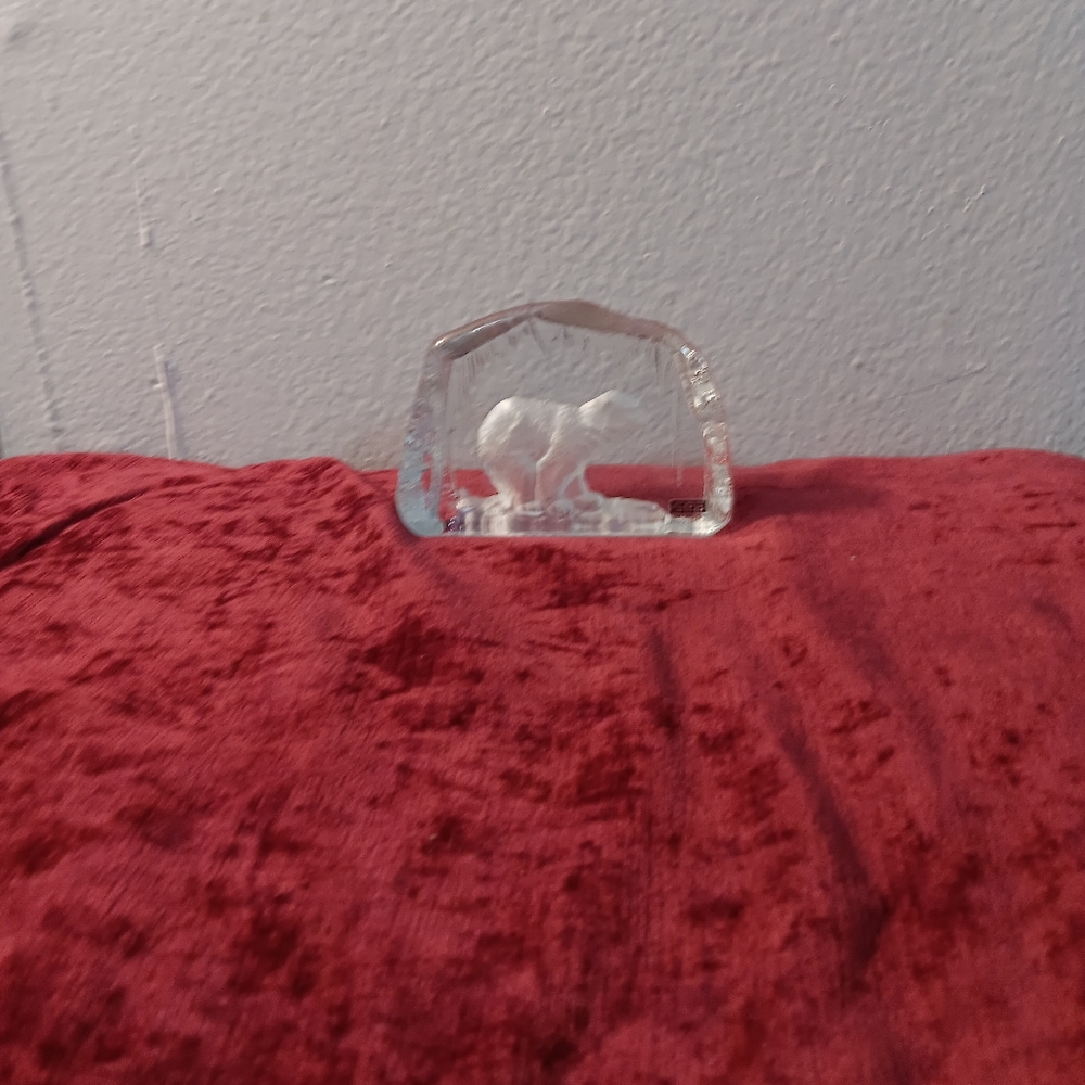 Vintage SEA AB Polar Bear Paperweight